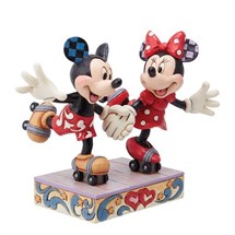 Disney Jim Shore 6014315 <BR> A Sweet Skate <BR> (Mickey & Minnie Skating)