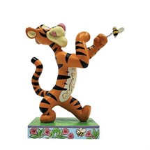 Disney Jim Shore 6014319 <BR> Bee Fighting <BR> (Tigger Fighting A Bee)